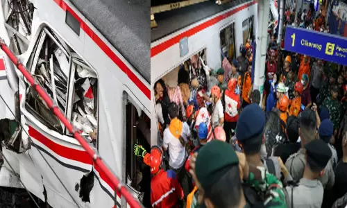 ജക്കാർത്തയിൽ ട്രെയിനുകൾ കൂട്ടിയിടിച്ച് വൻ അപകടം; അഞ്ച് മരണം, നിരവധിപേർ കുടുങ്ങിക്കിടക്കുന്നു