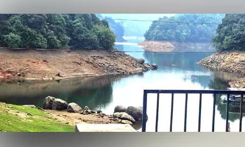 കനത്ത ചൂട്; കക്കയം ഡാമിലെ ജലനിരപ്പ് താഴുന്നു