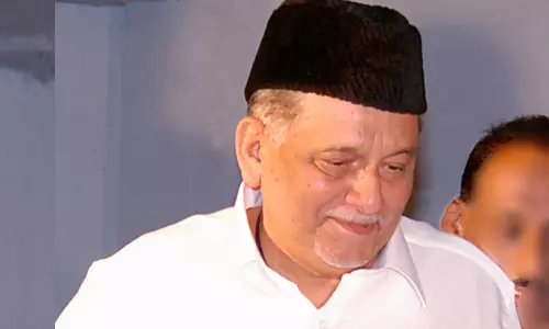 ശിഹാബ് തങ്ങളുടെ ചിത്രം ആർ.എസ്.എസ് യൂനിഫോമിൽ എഡിറ്റ് ചെയ്ത് പ്രചരിപ്പിച്ചു; പൊലീസ് കേസെടുത്തു