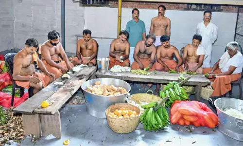 പാരമ്പര്യത്തിന്റെ രുചിക്കൂട്ടുമായി പയ്യന്നൂരമ്പലത്തിൽ ഇന്ന് കളഭസദ്യ