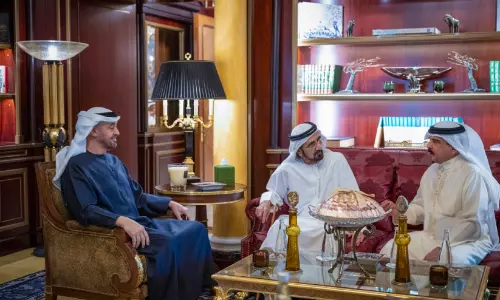 യു.എ.ഇ ഭരണാധികാരികളുമായി കൂടിക്കാഴ്ച നടത്തി ഹമദ് രാജാവ്
