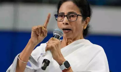 എക്സിറ്റ് പോളുകൾ ബി.ജെ.പി ഓഫീസിൽ തയ്യാറാക്കിയത്; 226 സീറ്റുകൾ നേടി അധികാരം നിലനിർത്തുമെന്ന് മമത ബാനർജി