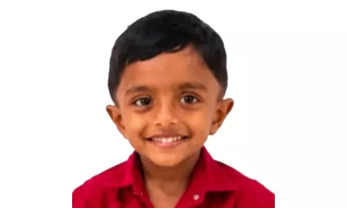 പിതാവിനൊപ്പം ഗുഡ്സ് ഓട്ടോയിൽ യാത്രചെയ്യവേ റോഡിലേക്ക് തെറിച്ചുവീണു; ആറു വയസുകാരന് ദാരുണാന്ത്യം