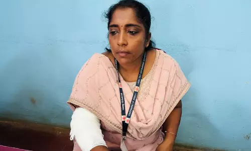 മുക്കം നഗരസഭ ഓഫിസിൽ യുവതിയുടെ പരാക്രമം: മൂന്നു ജീവനക്കാർക്ക് പരിക്ക്