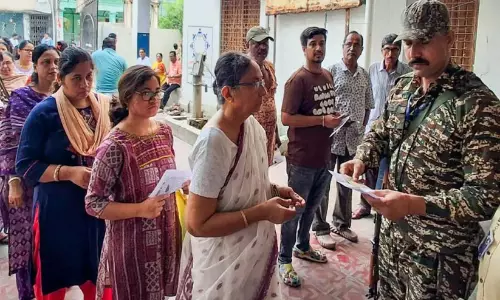 ബംഗാളിലേക്ക് കണ്ണുംനട്ട്; ഫാൽറ്റയിൽ റീപോളിങ് 21ന്