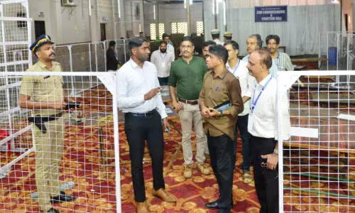 വോട്ടെണ്ണൽ കേന്ദ്രങ്ങൾ കലക്ടർ സന്ദർശിച്ചു