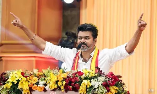 തമിഴകത്ത് വിജയ് തരംഗം; ഡി.എം.കെയെ ഞെട്ടിച്ച് ടി.വി.കെയുടെ മുന്നേറ്റം