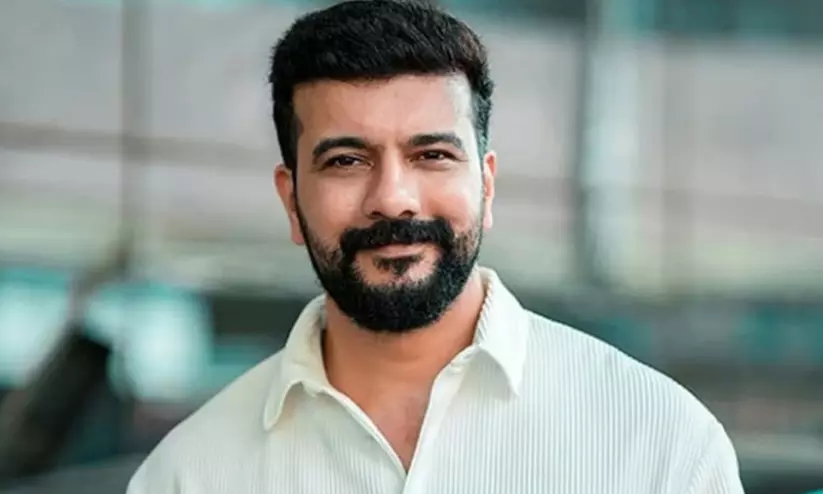 പാലക്കാട്ട് ക്ലൈമാക്സിൽ രമേഷ് പിഷാരടി പാലക്കാട്ട് ക്ലൈമാക്സിൽ രമേഷ് പിഷാരടി
