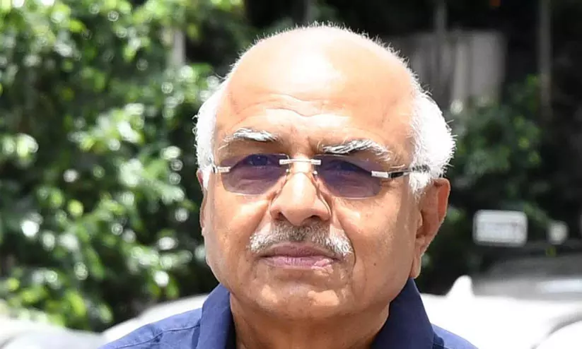 സിനിമ നിർമാതാവ് ആർ.ബി. ചൗധരി കാറപകടത്തിൽ മരിച്ചു സിനിമ നിർമാതാവ് ആർ.ബി. ചൗധരി കാറപകടത്തിൽ മരിച്ചു