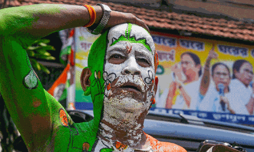 തു​ട​ർ​ച​ല​ന​ങ്ങ​ളു​ണ്ടാ​ക്കു​ന്ന ബം​ഗാ​ൾ ഭൂ​ക​മ്പം