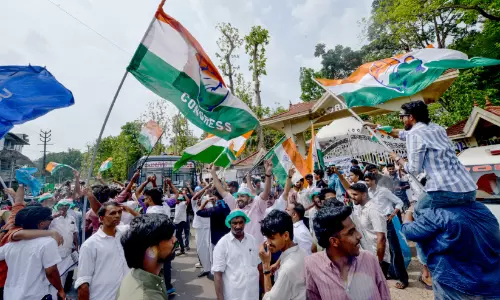 അമ്പേ... തോ​ൽ​വി! അ​മ്പ​ല​പ്പു​ഴ, പ​യ്യ​ന്നൂ​ർ, ത​ളി​പ്പ​റ​മ്പ്,   ക​ഴ​ക്കു​ട്ടം......; അ​ടി​യൊ​ഴു​ക്കി​ൽ അ​ട്ടി​മ​റി​ഞ്ഞ​ത് 50ലേ​റെ മ​ണ്ഡ​ല​ങ്ങ​ൾ