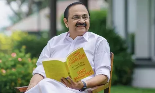 വി.ഡി. സതീശനെ കാത്തിരിക്കുന്നതെന്ത്? ലീഡർ പദവിയോ ഇഷ്ട കഥാപാത്രം കർണന്‍റെ വിധിയോ?
