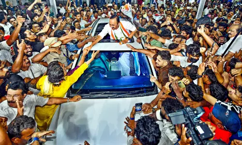 മുഖ്യമന്ത്രി ചർച്ചയിൽ തിളച്ച് കോൺഗ്രസ്; ഹൈകമാൻഡ് നിരീക്ഷകർ ഇന്ന് കേരളത്തിൽ