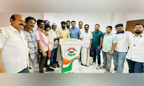 ഒ.​ഐ.​സി.​സി പാ​ല​ക്കാ​ട് ജി​ല്ലാ ക​മ്മി​റ്റി   തെ​ര​ഞ്ഞെ​ടു​പ്പ്​ വി​ജ​യാ​ഘോ​ഷം സം​ഘ​ടി​പ്പി​ച്ചു