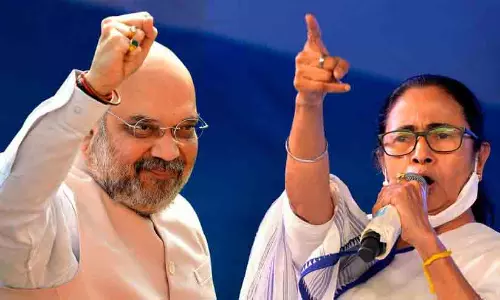 രാജിക്ക് തയ്യാറാവാതെ മമത; അമിത് ഷാ നാളെ ബംഗാളിൽ