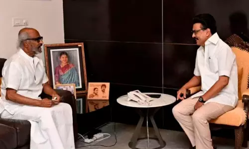 ഡി.എം.കെയുടെ കനത്ത തോൽവിക്കു പിന്നാലെ സ്റ്റാലിനുമായി കൂടിക്കാഴ്ച നടത്തി രജനീകാന്ത്