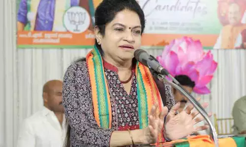 ‘രാഷ്ട്രീയത്തിന്റെ പേരിൽ എന്നെ വെറുക്കരുത്; പതിവുപോലെ ഞാൻ തോറ്റു, സുനാമി പോലെ കോൺഗ്രസിന് ആളുകൾ വോട്ടുചെയ്തു’ -പത്മജ വേണുഗോപാൽ