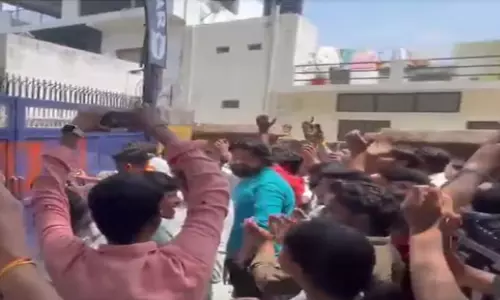 അച്ചടക്ക നടപടി വർഗീയവത്ക്കരിക്കാൻ ശ്രമം; യു.പിയിൽ സ്കൂളിന് നേരെ ഹിന്ദുത്വ സംഘടനകളുടെ പ്രതിഷേധം