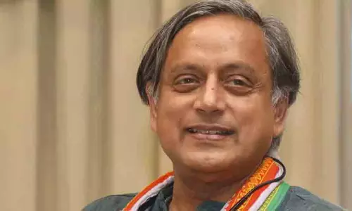 ‘വർഗീയവാദികളുടെ ശ്രദ്ധക്ക്, ഇതാണ് കേരള സ്റ്റോറി’; മതസൗഹാർദത്തിന്‍റെ ഉത്തമ മാതൃകയെന്നും ശശി തരൂർ