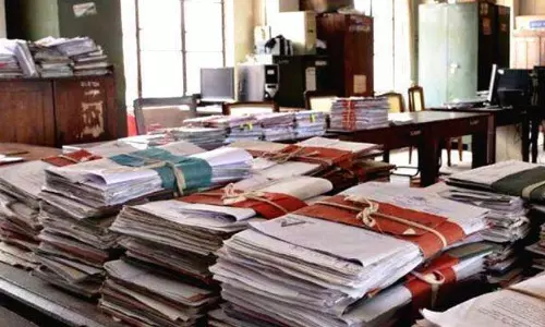 ഭരണമൊഴിയുംമുമ്പ്​; സെക്രട്ടേറിയറ്റിലെ പല ഫയലുകളും കൂട്ടത്തോടെ നശിപ്പിച്ചു?
