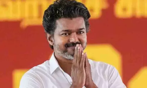 തമിഴ്നാട്ടിൽ പാതിരാനാടകങ്ങൾ; സർക്കാർ രൂപീകരണത്തിൽ അനിശ്ചിതത്വം തുടരുന്നു