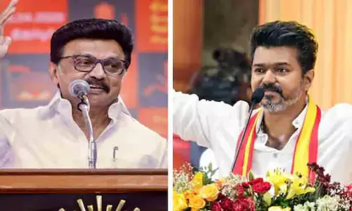 ആദ്യം പിന്തുണ നേടൂ, പിന്നെ ഗവർണറെ സമീപിക്കൂ; വിജയിയെ വിമർശിച്ച് ഡി.എം.കെ