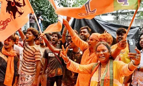 ആ​ര് ആ​രെ​യാ​ണ് തോ​ൽ​പിച്ച​ത്?