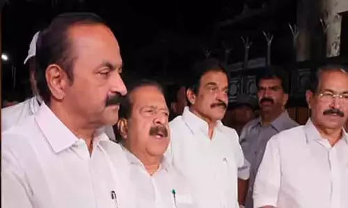 അയവില്ലാതെ രാഷ്ട്രീയ ഉദ്വേഗം