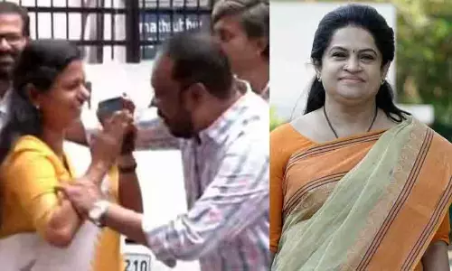 ‘ചെറിയാൻ ഫിലിപ്പിനെ ക്രൂശിക്കരുത്; എന്തിനാ വേറെ അർഥം കൊടുക്കുന്നത്? എനിക്ക് ഭയങ്കര സങ്കടം വന്നു’ -ആലിംഗന വിവാദത്തിൽ പത്മജ വേണുഗോപാൽ