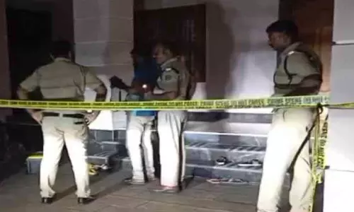 പൂച്ചക്കാട് വൻകവർച്ച; 45 പവൻ ആഭരണങ്ങളും അരലക്ഷം രൂപയും കവർന്നു