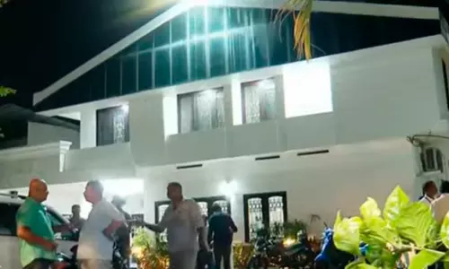 പിണറായി വിജയൻ ക്ലിഫ് ഹൗസ് ഒഴിയുന്നു; ഇനി പുതിയ വാടക വീട്ടിലേക്ക്