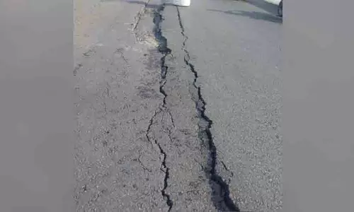 ചെറുവത്തൂർ മട്ടലായിൽ ദേശീയപാതയിൽ വിള്ളൽ