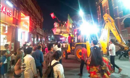 ബം​ഗാ​ളി​ലെ ഭ​യ​പ്പെ​ടു​ത്തു​ന്ന പു​ല​രി​യെ​പ്പ​റ്റി....