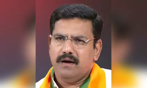 പ്ര​ധാ​ന​മ​ന്ത്രി​യു​ടെ വേ​ദി​ക്ക് സ​മീ​പം ജ​ലാ​റ്റി​ൻ സ്റ്റി​ക്കു​ക​ൾ; കോ​ൺ​ഗ്ര​സി​നെ​തി​രെ വി​മ​ർ​ശ​ന​വു​മാ​യി ക​ർ​ണാ​ട​ക ബി.​ജെ.​പി