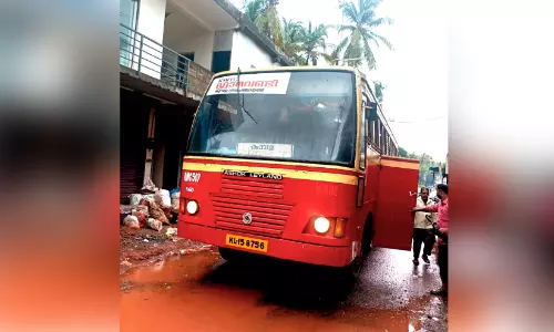 ‘ഗ്രാമവണ്ടി’ ഓട്ടം നിർത്തി; ഗ്രാമീണജനത ദുരിതത്തിൽ