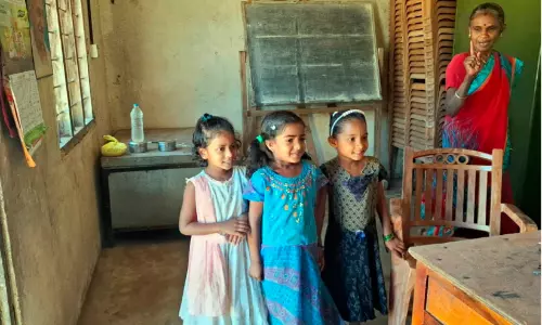 ഇടമലക്കുടിയുടെ അക്ഷര വെളിച്ചം; വേതനം കേവലം ഏഴായിരം