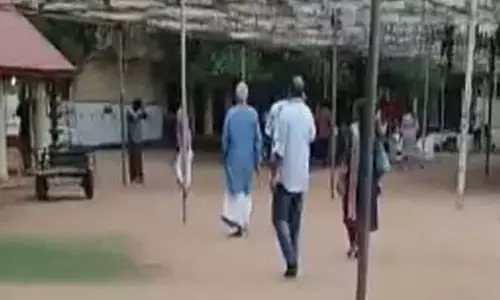 ചരിത്ര-സാംസ്കാരിക പശ്ചാത്തലം നേരിട്ട് മനസ്സിലാക്കാനാണ് പോയത്...; കൊടുങ്ങല്ലൂർ ക്ഷേത്ര സന്ദർശനത്തിൽ വിശദീകരണവുമായി പി. ജയരാജൻ