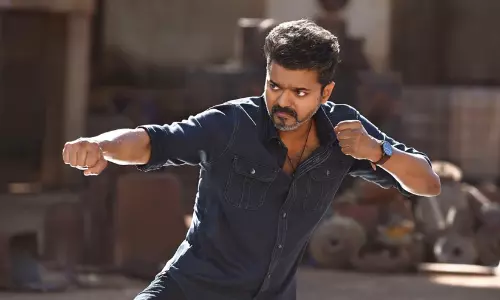 ബോർഡ് അംഗം തന്നെ പാരവെച്ചു! ‘ജനനായകൻ’ വൈകുന്നതിന് പിന്നിലെ നാടകീയ നീക്കങ്ങൾ വെളിപ്പെടുത്തി നിർമാതാവ്