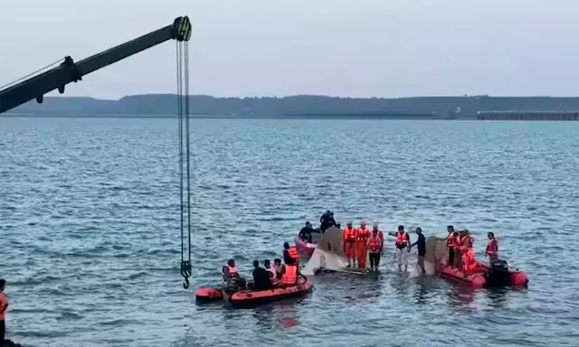 ജബൽപൂർ ബോട്ടപകടം; ക്രൂയിസ് ബോട്ട് സർവീസ് യോഗ്യമല്ലെന്ന് മുന്നറിയിപ്പ് നൽകിയത് നാലുതവണ ജബൽപൂർ ബോട്ടപകടം; ക്രൂയിസ് ബോട്ട് സർവീസ് യോഗ്യമല്ലെന്ന് മുന്നറിയിപ്പ് നൽകിയത് നാലുതവണ