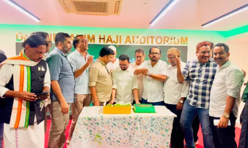 ദുബൈ കെ.എം.സി.സി കോഴിക്കോട് ജില്ലാ കമ്മിറ്റി വിജയാഘോഷം ദുബൈ കെ.എം.സി.സി കോഴിക്കോട് ജില്ലാ കമ്മിറ്റി വിജയാഘോഷം