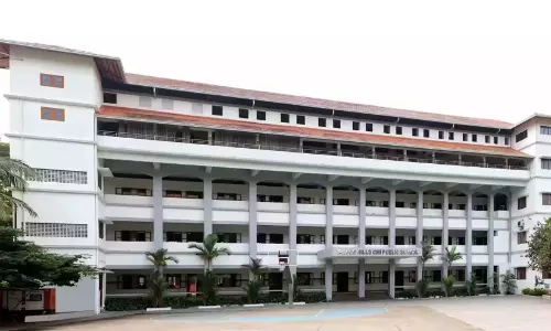 പുതിയ അധ്യയന വർഷം തുടങ്ങാൻ ആഴ്ചകൾ മാത്രം; സ്കൂളുകളുടെ ഫിറ്റ്നസ് ഉറപ്പാക്കാൻ അധികൃതർ നെട്ടോട്ടത്തിൽ