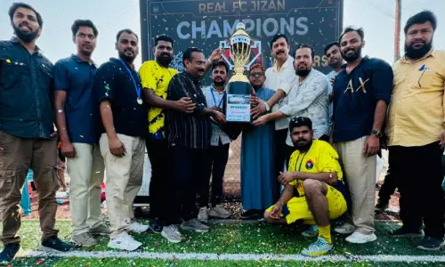 ജി​സാ​ൻ കെ.​എം.​സി.​സി സെ​വ​ൻ​സ് ഫു​ട്ബാ​ൾ;  യു​നൈ​റ്റ​ഡ്​ എ​ഫ്.​സി​യെ കീ​ഴ​ട​ക്കി   റി​യ​ൽ എ​ഫ്.​സി ജി​സാ​ൻ ജേ​താ​ക്ക​ൾ