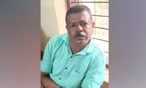 കൈക്കൂലി: വില്ലേജ് എക്‌സ്റ്റന്‍ഷന്‍ ഓഫിസര്‍ പിടിയിൽ