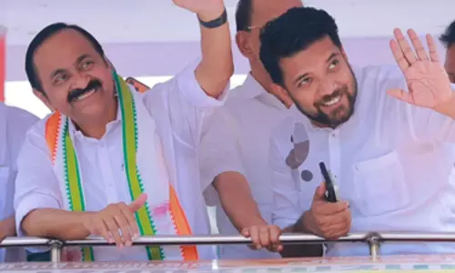 വി.ഡി. സതീശന് അഭിവാദ്യവുമായി ഷാഫി പറമ്പിൽ; 12,000ലേറെ കമന്റുകൾ