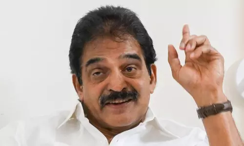 എ.ഐ.സി.സി ജനറൽ സെക്രട്ടറിയായി തുടരുമോയെന്ന് ചോദ്യത്തിന് അതും വേണമെങ്കിൽ കൊടുക്കാമെന്ന് കെ.സി. വേണുഗോപാൽ