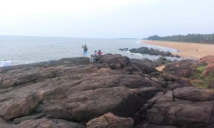 വികസനപദ്ധതികൾ ഉടൻ പൂർത്തിയാക്കും; പ്രതീക്ഷയിൽ ചെമ്പിരിക്ക ബീച്ച് വികസനപദ്ധതികൾ ഉടൻ പൂർത്തിയാക്കും; പ്രതീക്ഷയിൽ ചെമ്പിരിക്ക ബീച്ച്