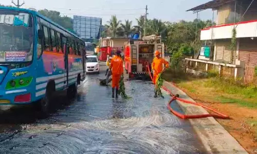 ഒ​രാ​ഴ്ച​ക്കി​ടെ അ​പ​ക​ട​ത്തി​ൽ​പെ​ട്ട​ത്   എ​ട്ട് വാ​ഹ​ന​ങ്ങ​ൾ