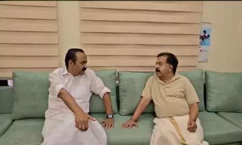 ജ്യേഷ്ഠതുല്യനെന്ന് സതീശൻ, ഞങ്ങൾ തമ്മിൽ എന്ത് ഉപാധിയെന്ന് ചെന്നിത്തല