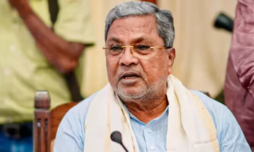 സ്കൂളുകളിൽ മതപരമായ വസ്ത്രധാരണം; ഉത്തരവ് ബി.ജെ.പി വർഗീയവത്കരിക്കുന്നു -മുഖ്യമന്ത്രി