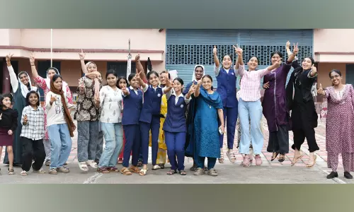 തൂക്കി എ പ്ലസ് കരങ്ങളാലെ... സംസ്ഥാനത്ത് കൂടുതൽ എ പ്ലസ് വീണ്ടും മലപ്പുറത്ത് തന്നെ തൂക്കി എ പ്ലസ് കരങ്ങളാലെ... സംസ്ഥാനത്ത് കൂടുതൽ എ പ്ലസ് വീണ്ടും മലപ്പുറത്ത് തന്നെ
